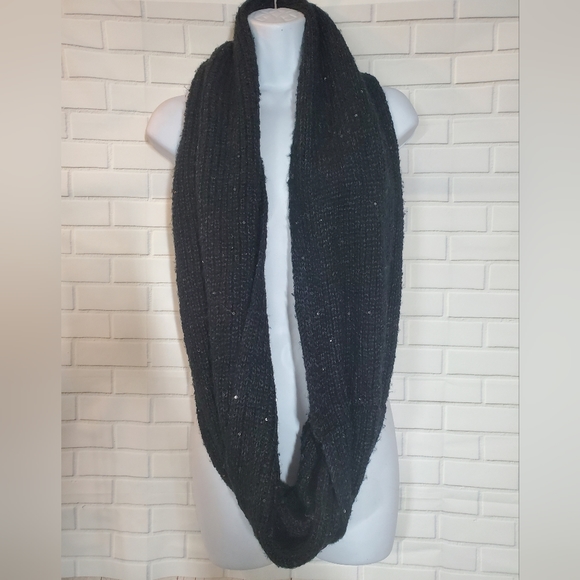 Black Knit Infinity Sequin Scarf - Picture 1 of 8